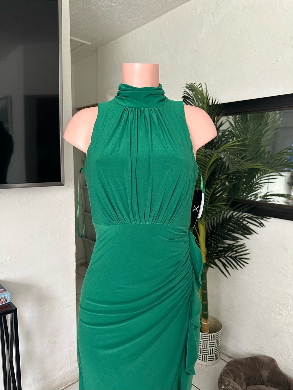 XSCAPE
Women's High-Neck Ruffled-Front Sheath Dress - Picture 4 of 5